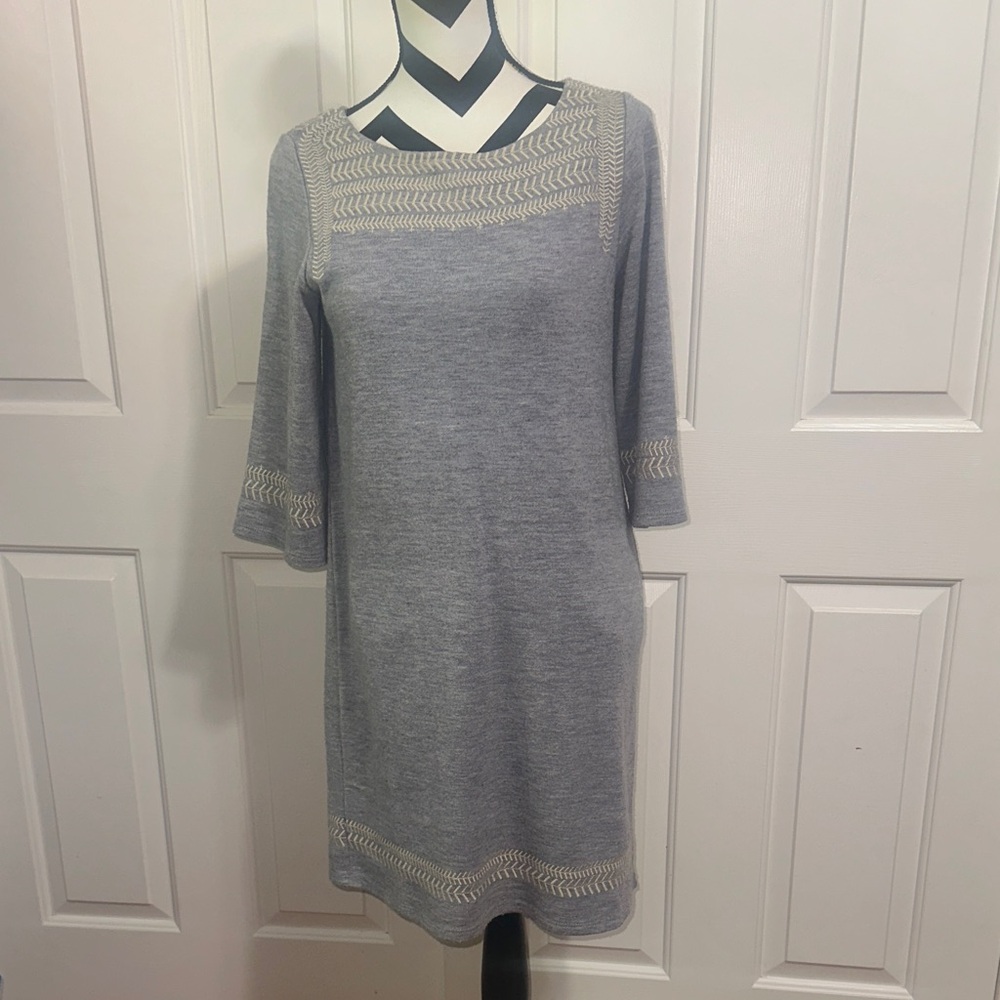 Edme & Esyllte Anthropologie Gray Embroidered 3/4 Sleeve Sweater Dress